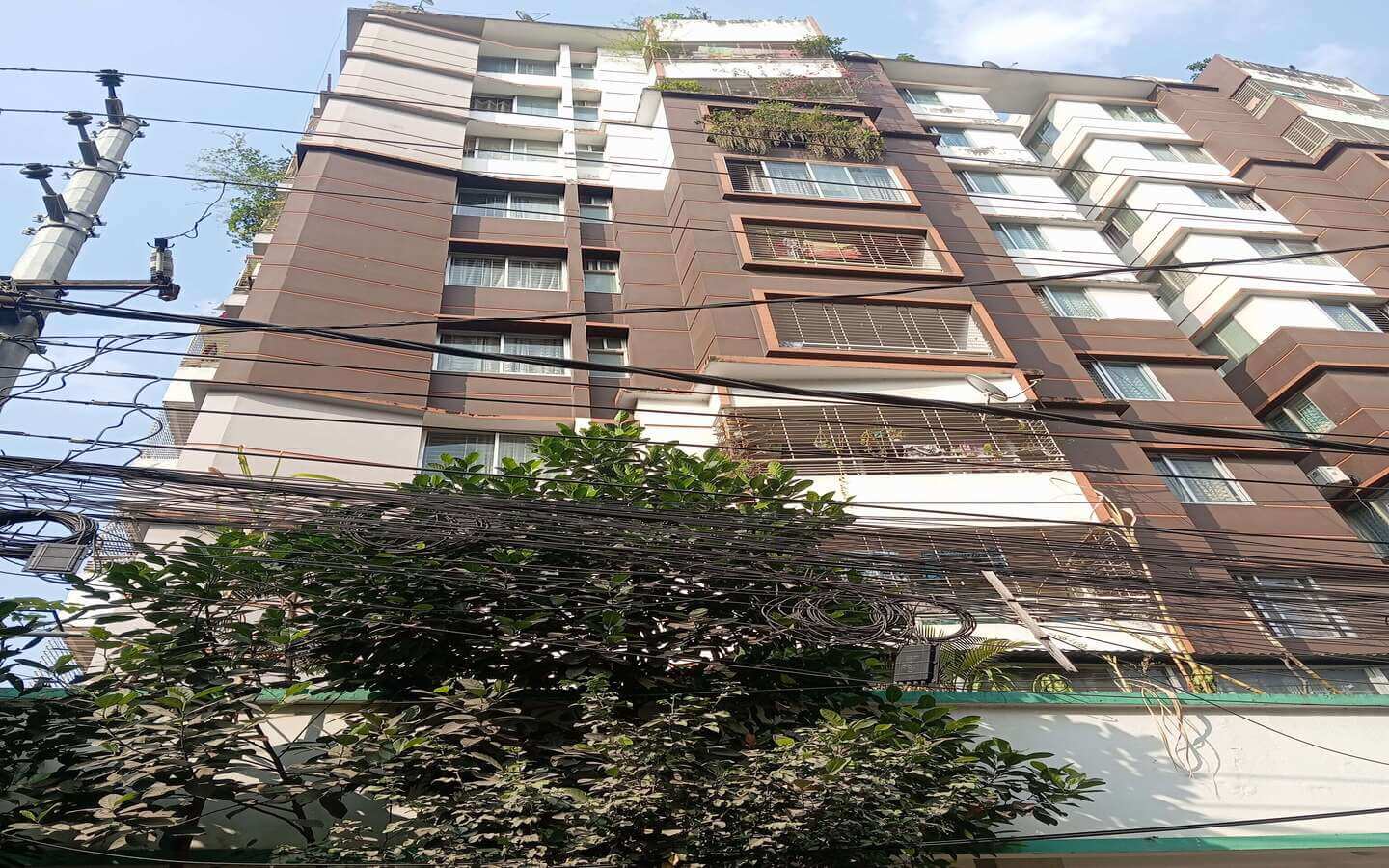East Ahmed Nagar Ready Apartment for sale